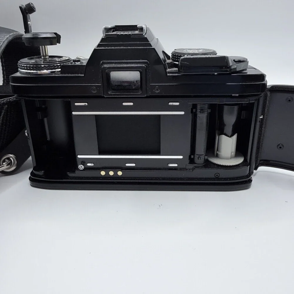 MINOLTA X-700 MPS 35mm Film Camera w/MD 49mm 1:1.7 Lens W/case